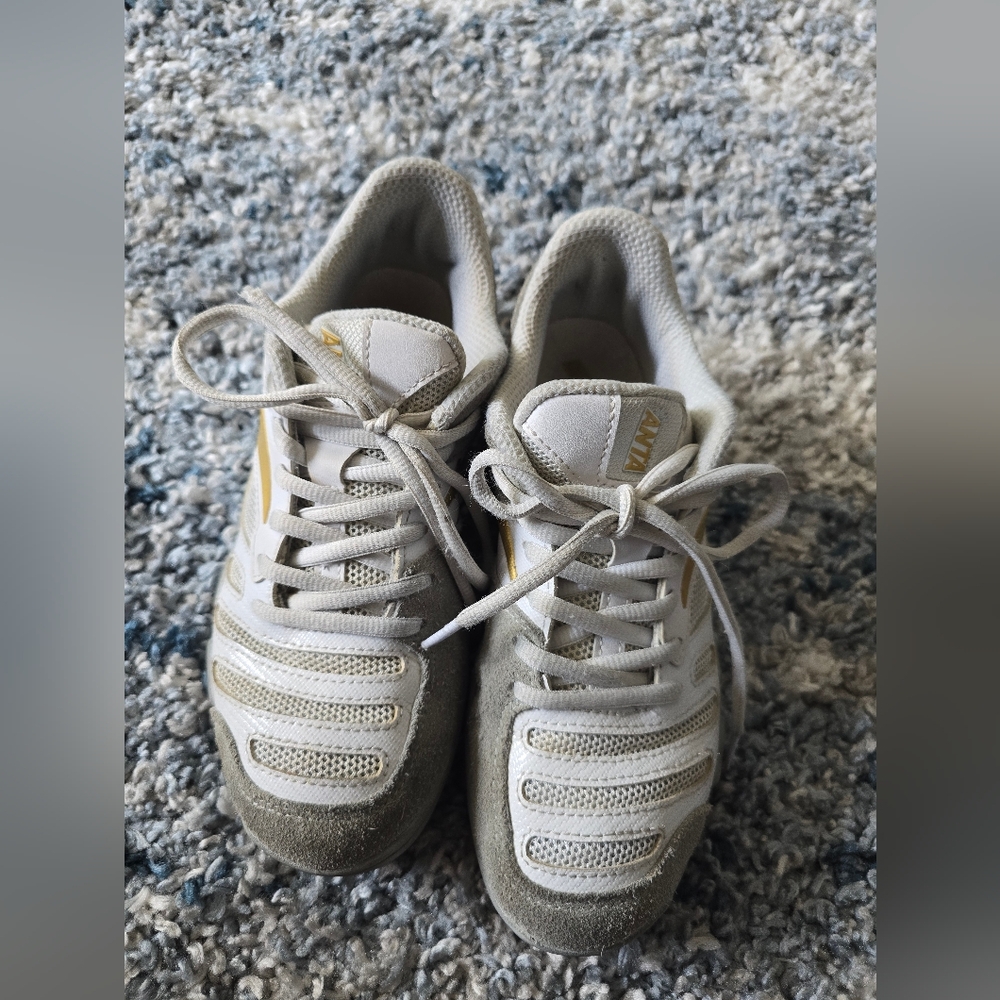 Anta Mens Fencing shoes Sz 5